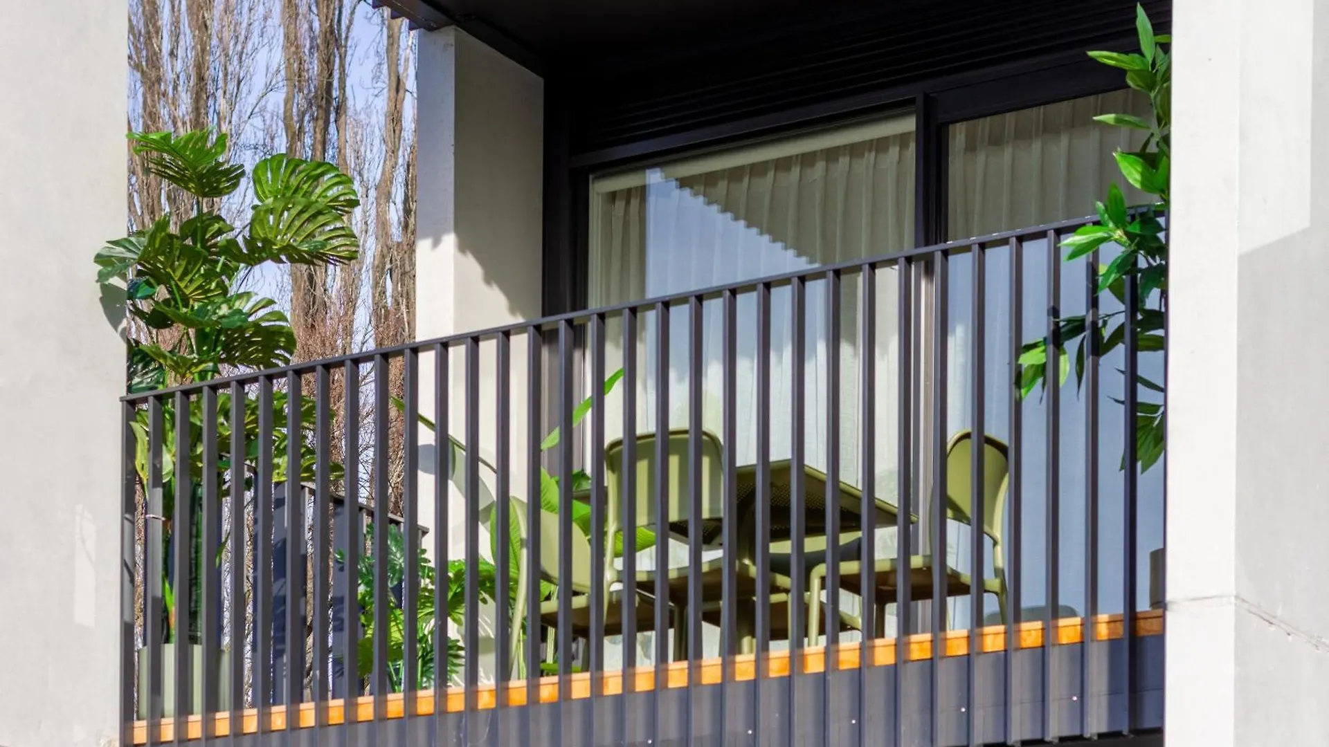 Warm Central City Apartment With 2 Free Carparks Christchurch