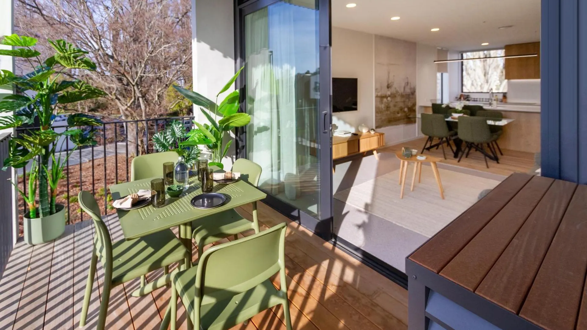 Warm Central City Apartment With 2 Free Carparks Christchurch