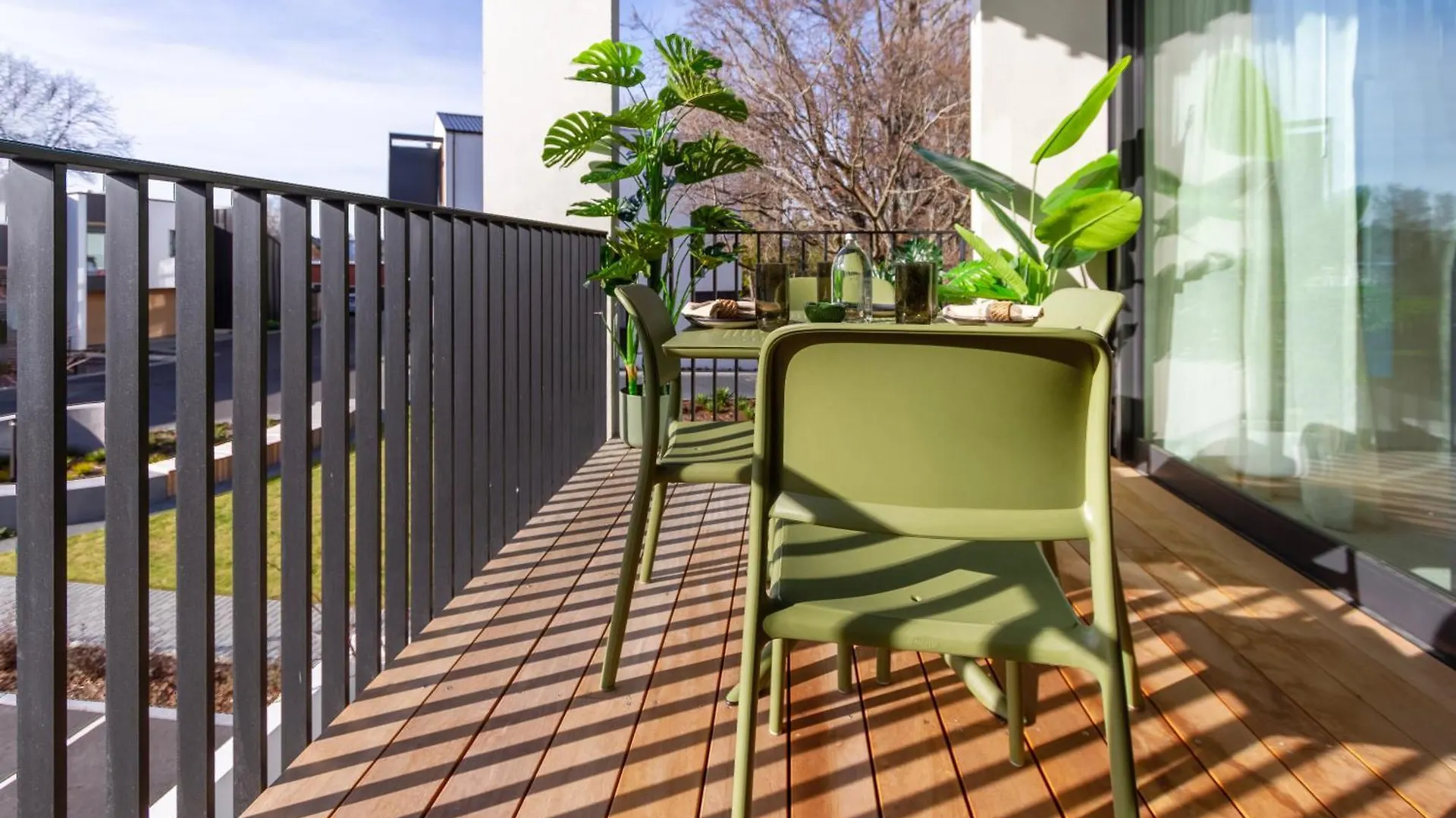 Warm Central City Apartment With 2 Free Carparks Christchurch New Zealand